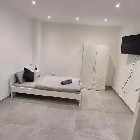 6 Betten, Parkplatz, Küche, Wlan Easybooking24 Pensión *